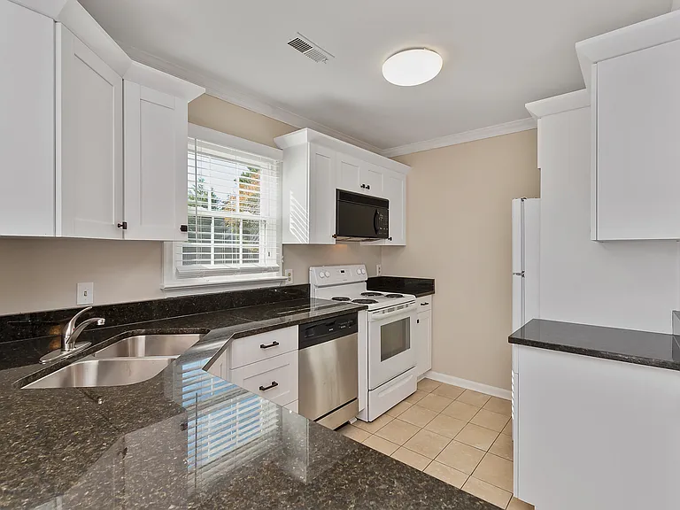 103 Turnbridge Ln #E-1 — Photo 3