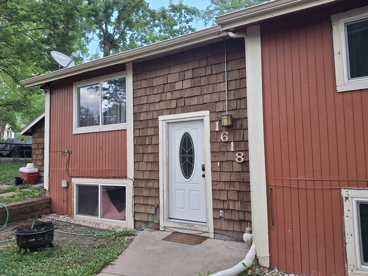 3 bed, 1.5 bath, 1472 sqft, $1,950 — Photo 1