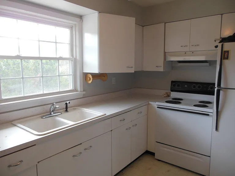 1932 Gardiner Ln #4 — Photo 7