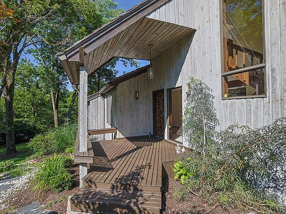 5th image of 4805 Drake Rd