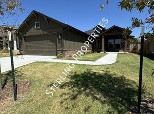 310 Woodrock St, Harrah, OK 73045