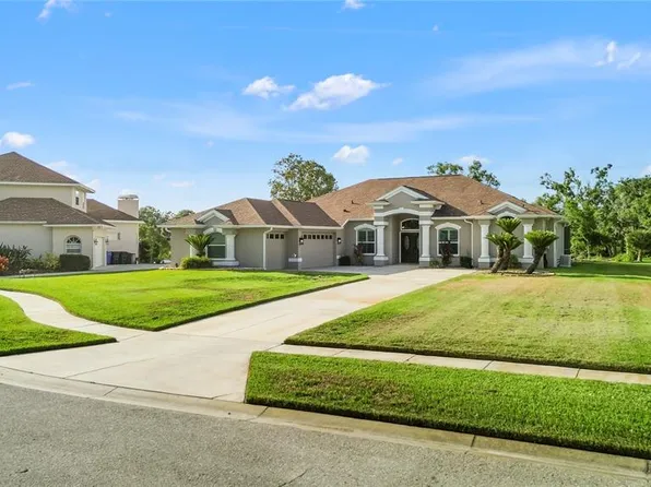 1313 Oxbridge Dr, Lutz, FL 33549