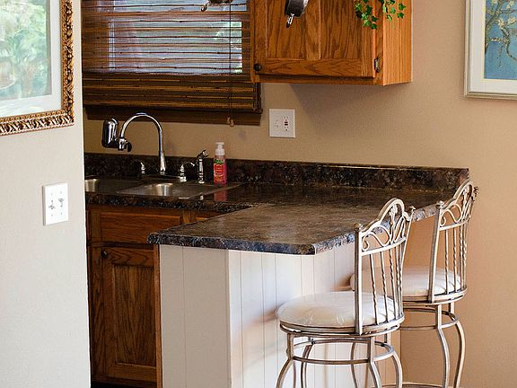 Kitchen pot rack bar