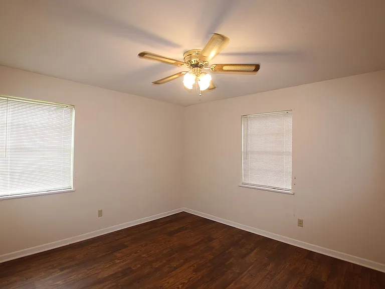 2113 Old Omen Rd — Photo 15