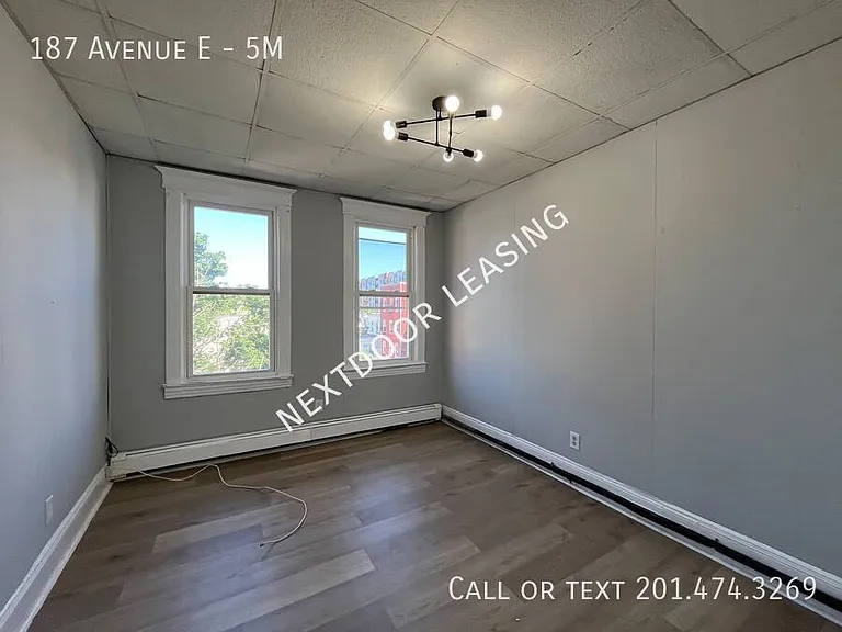 187 Avenue E #5M — Photo 6