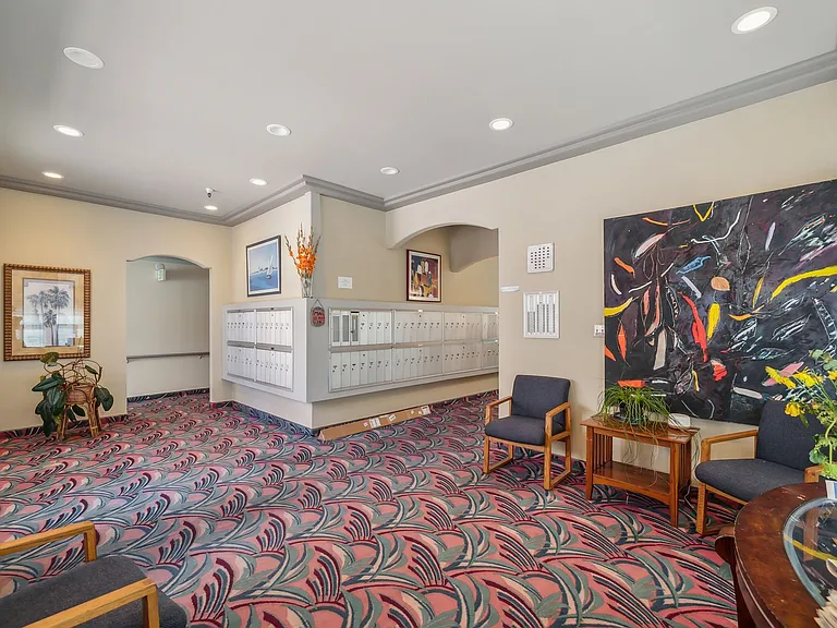 Park Glenview Apartments- Boutique Senior Living — Photo 6
