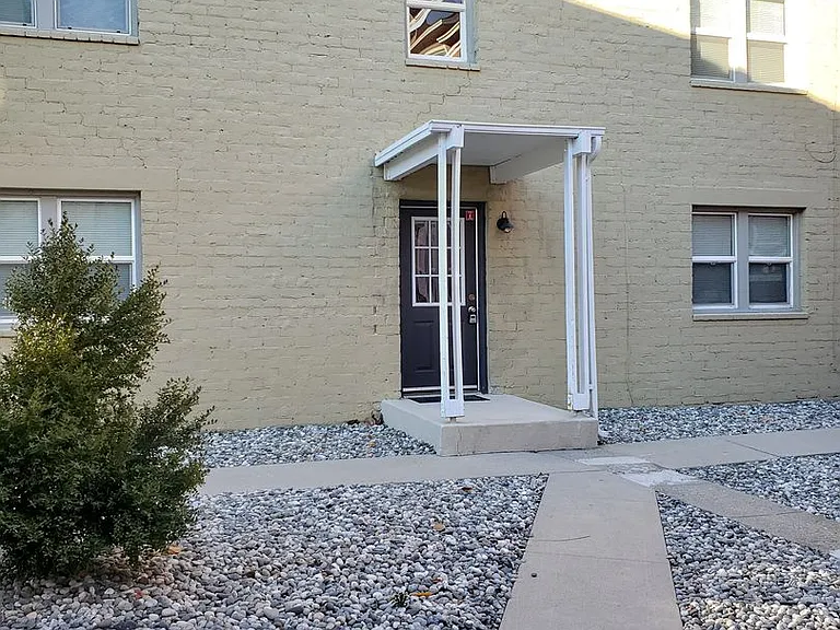 211 N Delaware Ave — Photo 1