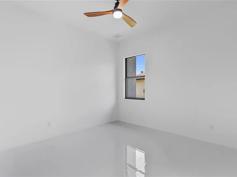 10070 Flat River St — Photo 20