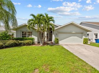 18072 Horseshoe Bay Cir, Fort Myers, FL 33967