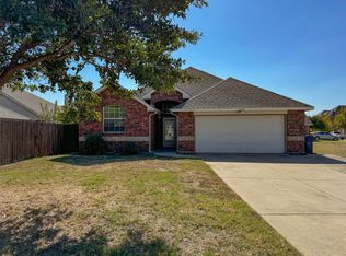 1104 Raleigh Path Rd, Denton, TX 76208