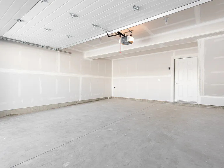 401 Athabasca Ave — Photo 25