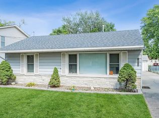 1909 Searle St, Des Moines, IA 50317
