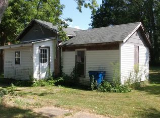 407 W Quad Ave, Bourbon, IN