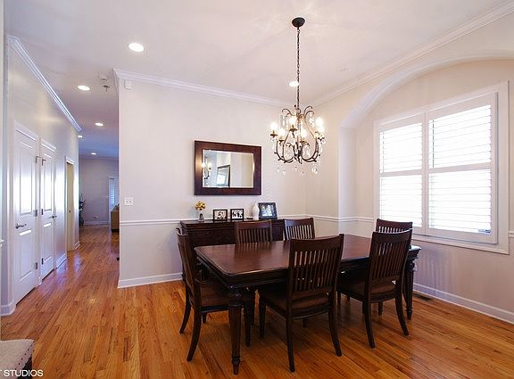 5th image of 3812 N Sacramento Ave