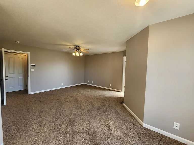 824 Ellie Nat Dr — Photo 38