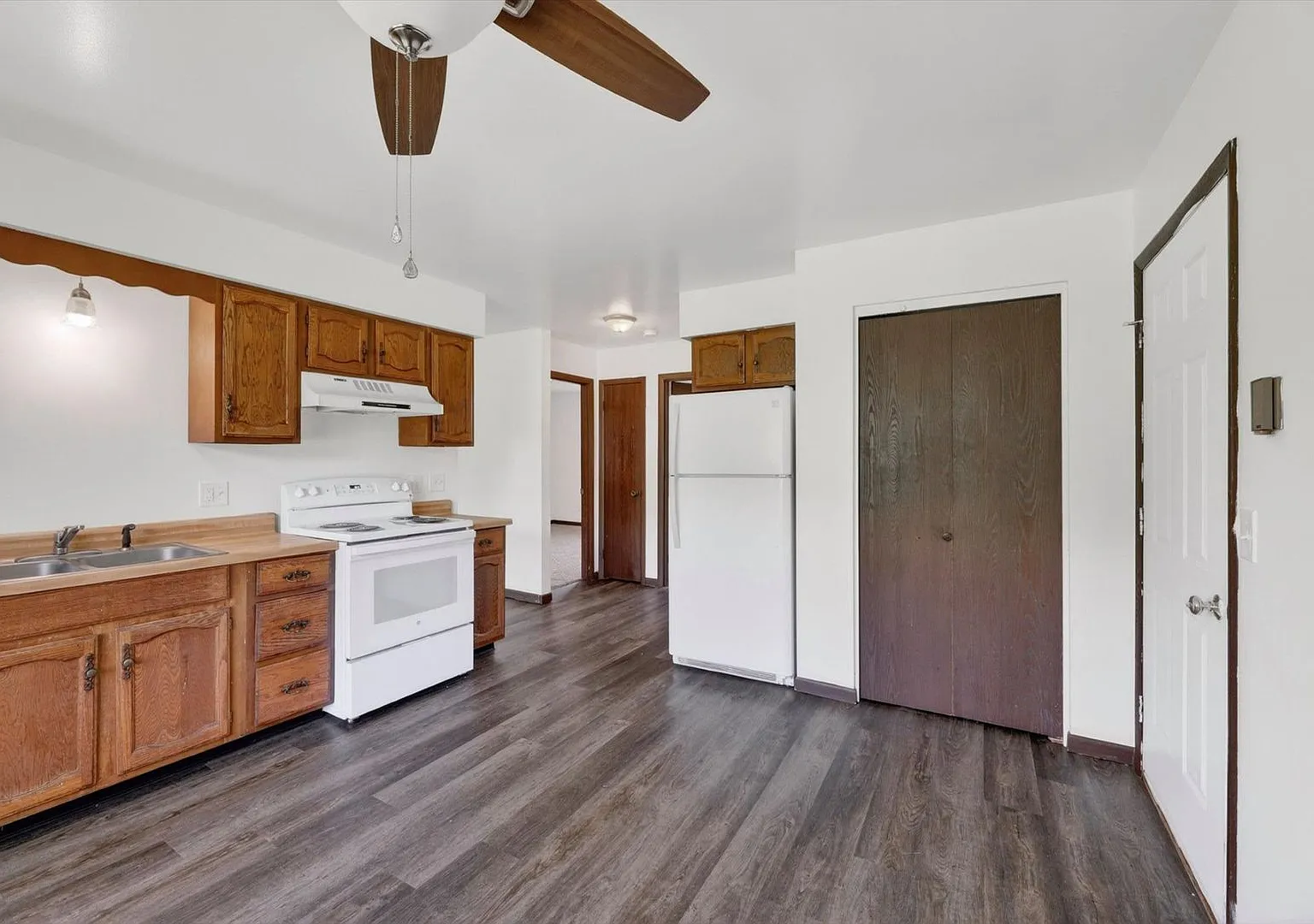 Sun Meadows Apartments — Photo 2