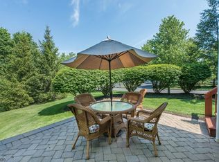 1 Princeton Ct, Basking Ridge, NJ 07920
