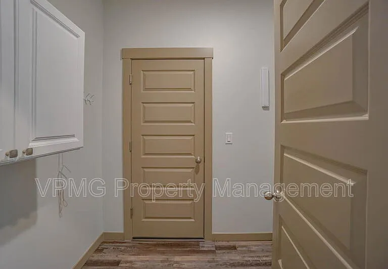 13801 NE 33rd Cir — Photo 22