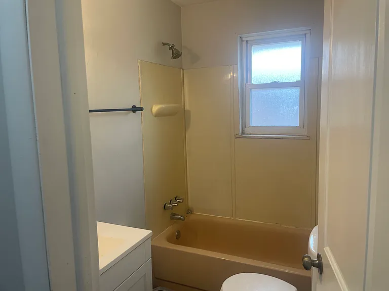 493 Zahn Dr #1 — Photo 2