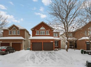 2165 Sojourn St, Ottawa, ON K4A4E2