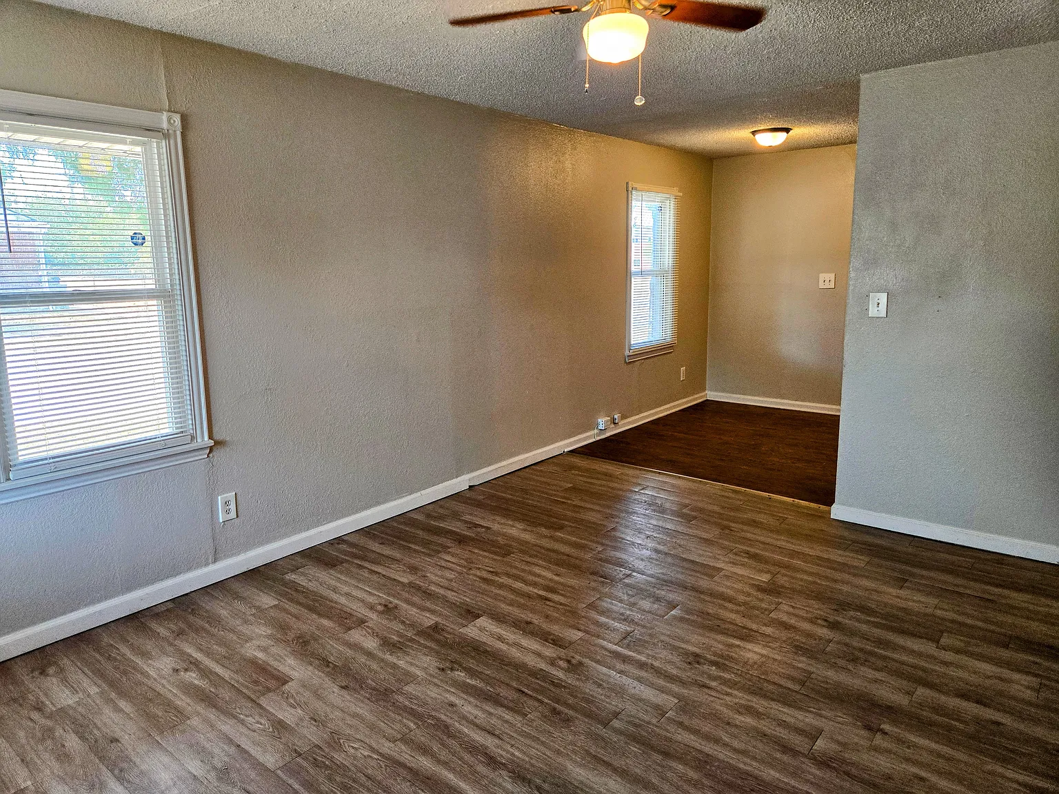 3 bed, 1027 sqft, $995 — Photo 3
