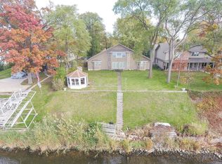 1144 Bowles Rd, Antioch, IL 60002