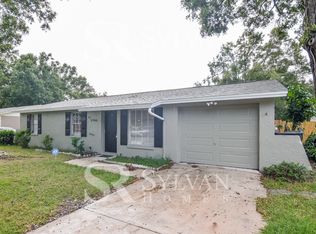 3706 Meadowbreeze Dr, Tampa, FL 33619