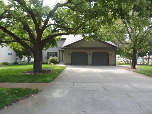 401 Fairoaks Ave, Mitchell, SD 57301