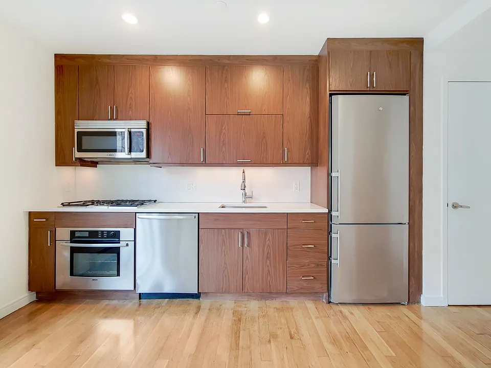 170 N 5th St #1B