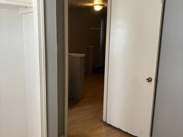 1375 S Broadway St #4 — Photo 3