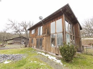 1835 State Rd, Mosier, OR 97040