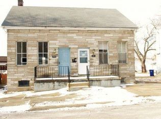 711 S High St, Belleville, IL 62220