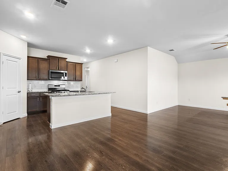 513 Spur Rdg — Photo 4