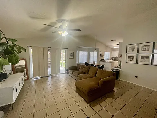 4527 E Mockingbird Dr Photo 1