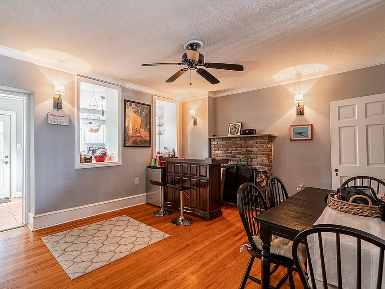 131 Ripka St — Photo 3