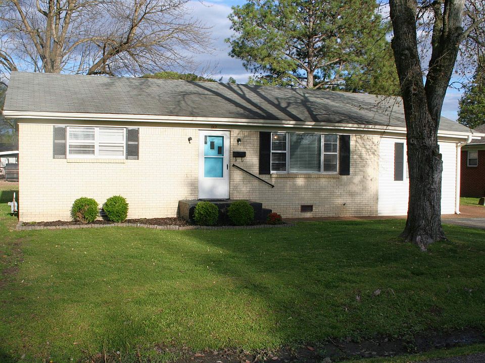 1st image of 92 Allen Ave