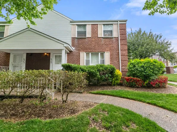 67-27 Cloverdale Blvd #1, Oakland Gardens, NY 11364