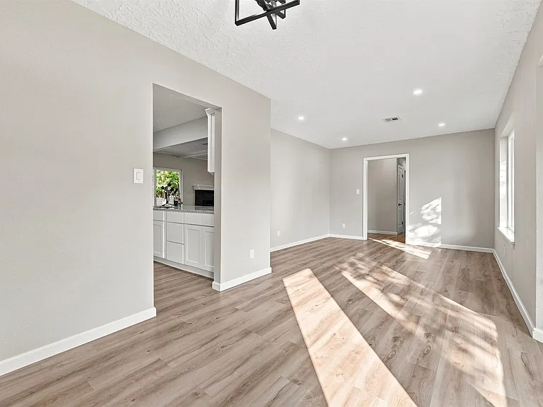 6655 S 67th East Ave — Photo 20