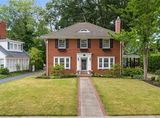 2705 W Saint James Pkwy, Cleveland Heights, OH