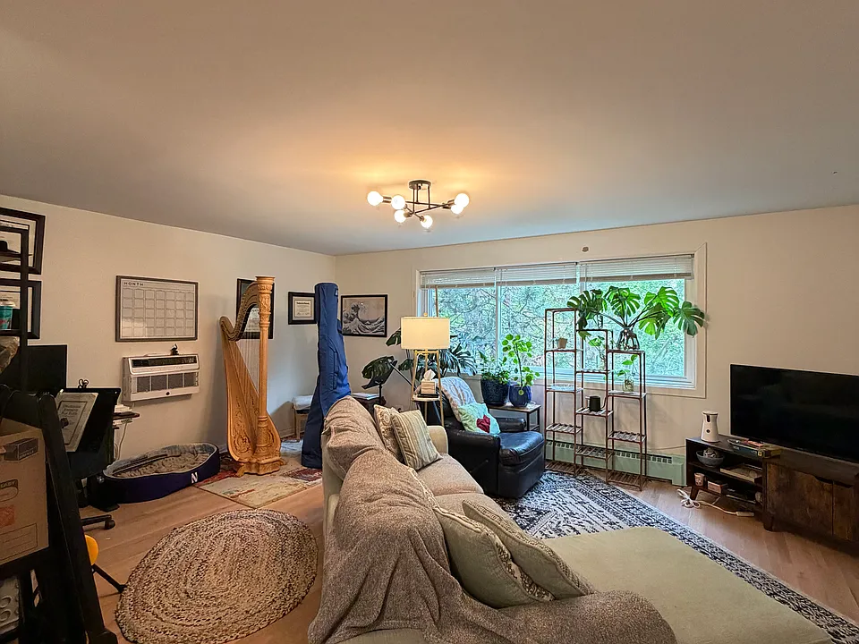 830 Judson Ave #3N