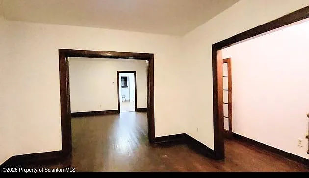 3 bed, 2.0 bath, 1400 sqft, $1,600 — Photo 3