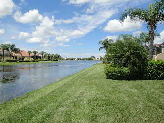 3rd image of 5977 Roseto Pl