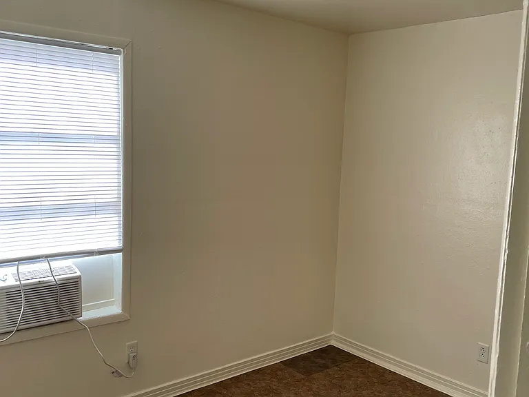 2711 W Avenue I — Photo 13
