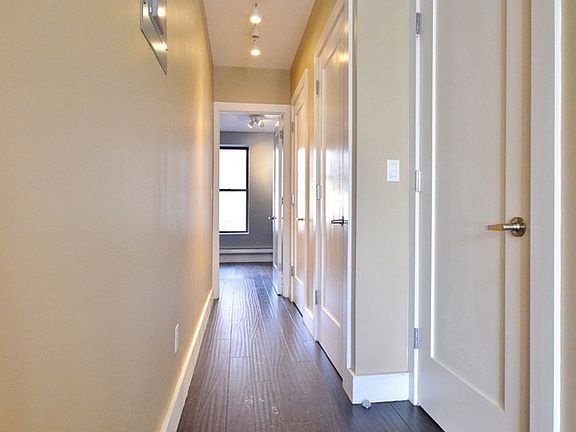 2nd image of 644 10th Ave APT 5S