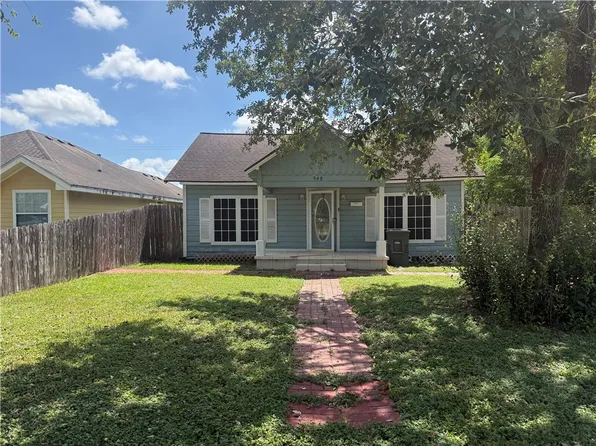 948 N Wright St, Alice, TX 78332