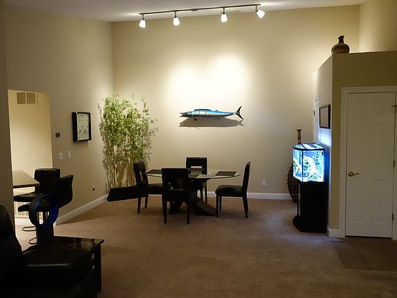 5th image of 3800 Rosemont Blvd APT 105H