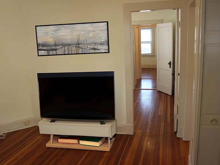 79 2nd St #2 — Photo 3