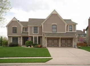 7901 W 153rd St, Overland Park, KS 66223