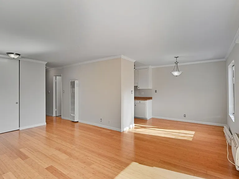100 Devon Avenue — Photo 23