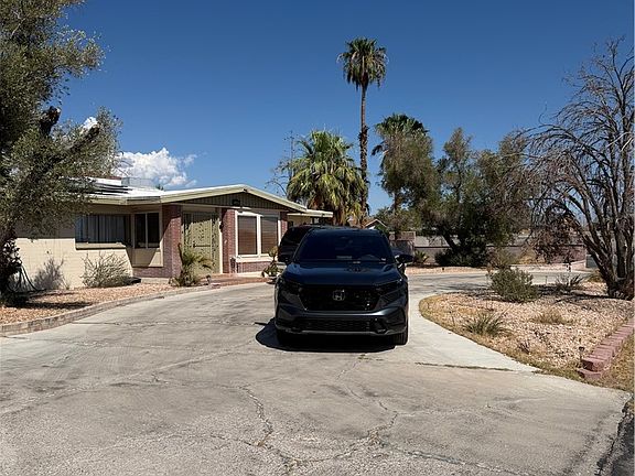 2nd image of 1567 Shadow Mountain Pl